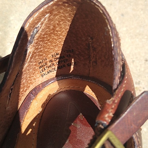 CLARKS Artisan Sandals - Picture 4 of 7